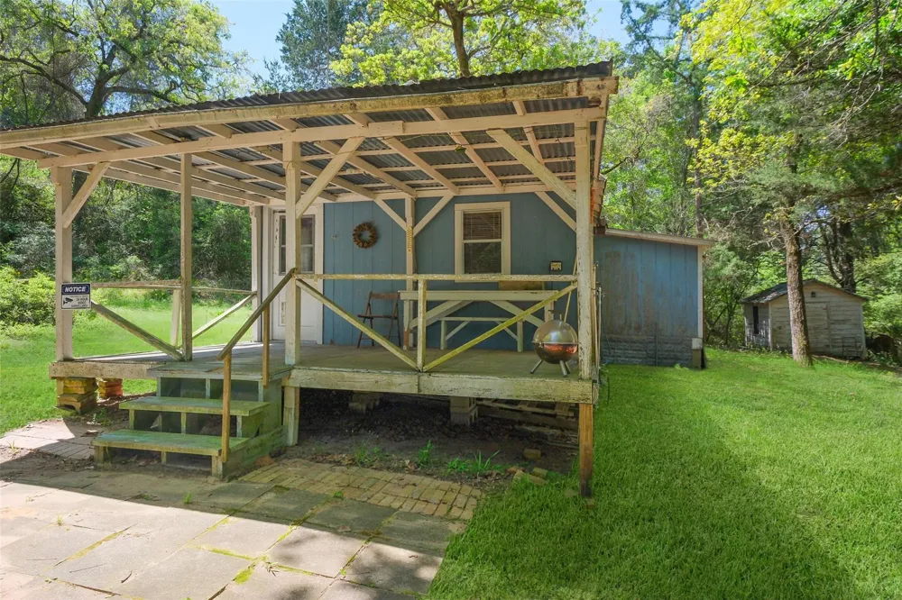 24718 Squirrel Road New Ulm, TX 78950