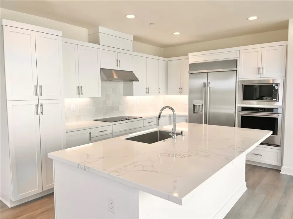 10757 Citrus Drive Ventura, CA 93004