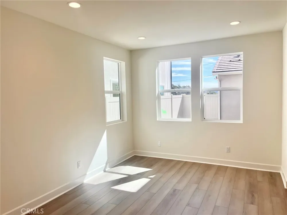 10757 Citrus Drive Ventura, CA 93004