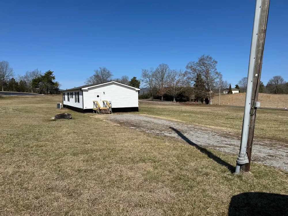 165 Tower Road Grandview, TN 37337