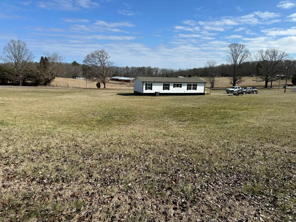 165 Tower Road Grandview, TN 37337