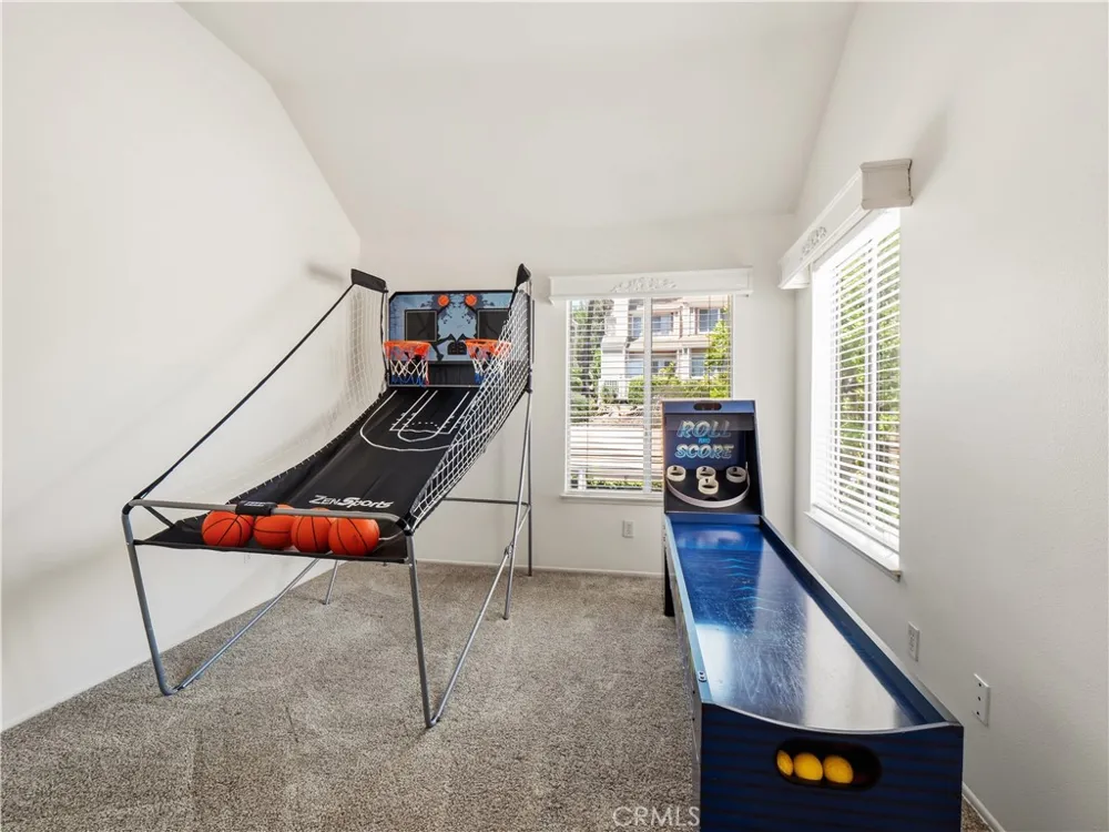 24514 Mcbean Parkway #52 Valencia, CA 91355