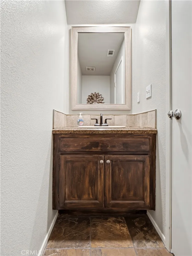 24514 Mcbean Parkway #52 Valencia, CA 91355