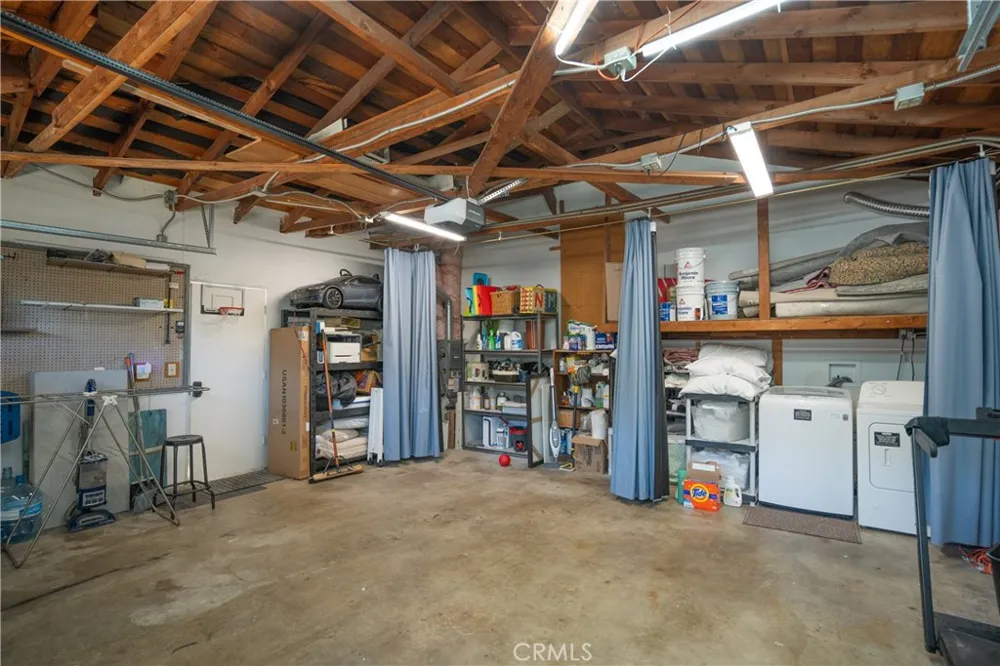 2067 Glentree Lomita, CA 90717