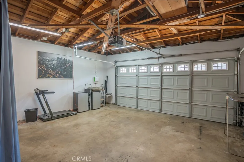 2067 Glentree Lomita, CA 90717