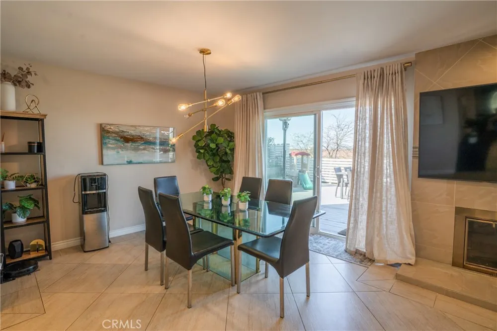 2067 Glentree Lomita, CA 90717