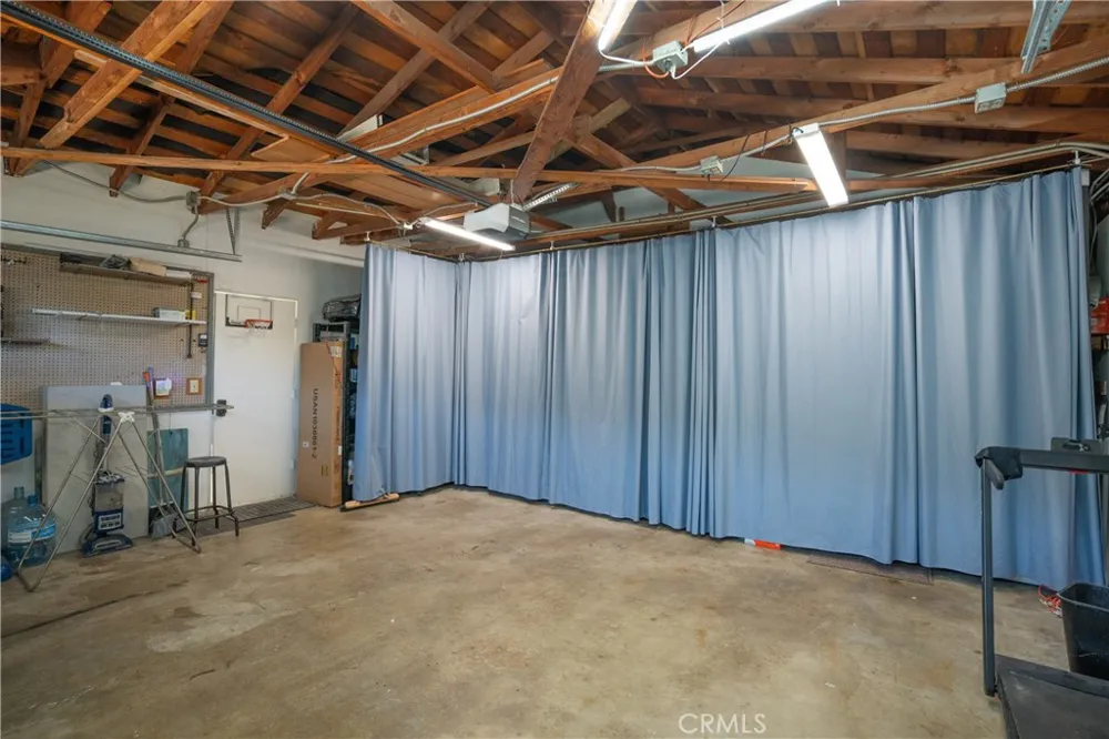 2067 Glentree Lomita, CA 90717