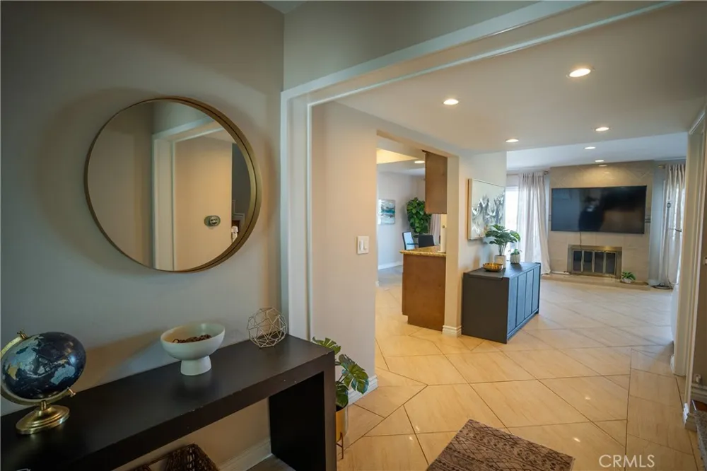 2067 Glentree Lomita, CA 90717