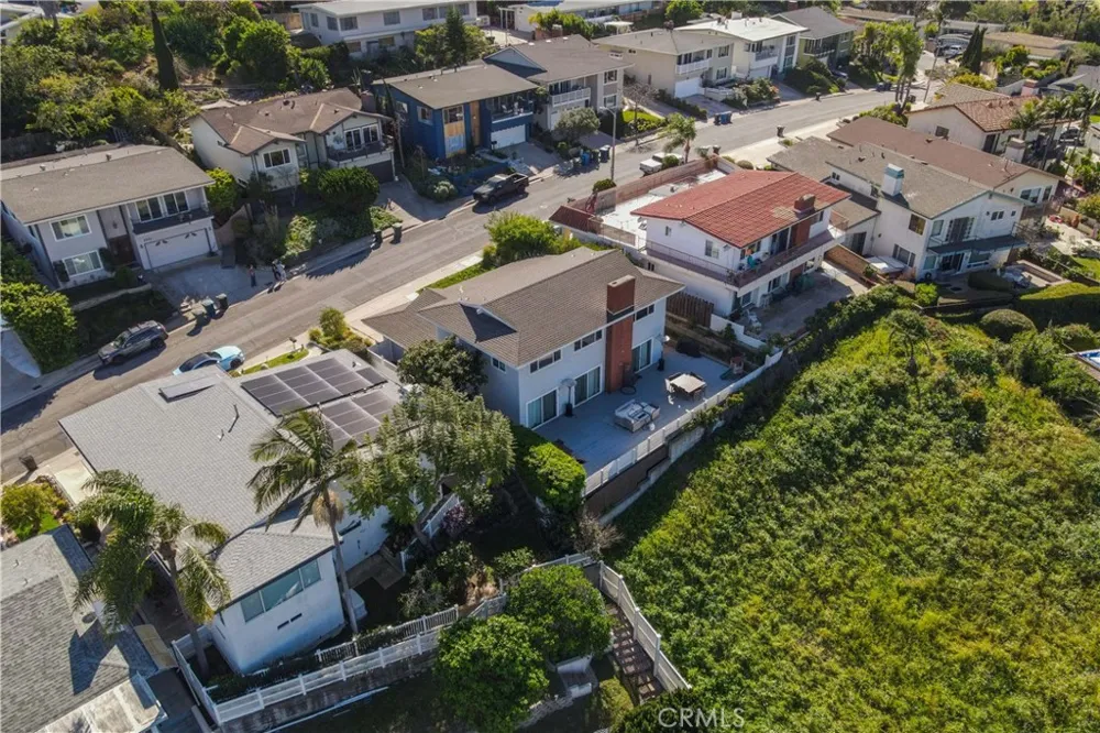 2067 Glentree Lomita, CA 90717