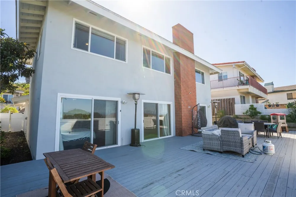 2067 Glentree Lomita, CA 90717