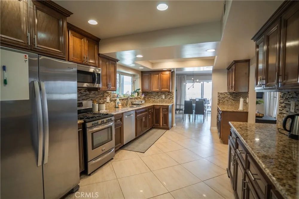 2067 Glentree Lomita, CA 90717
