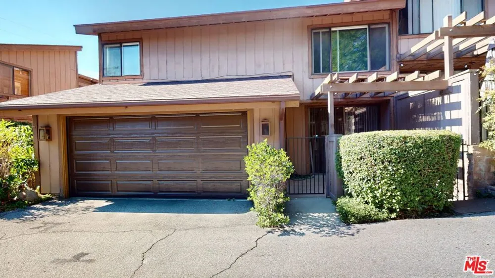 21 Northwoods Lane