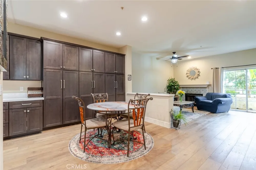 10604 Valley Spring Lane #105 Toluca Lake, CA 91602