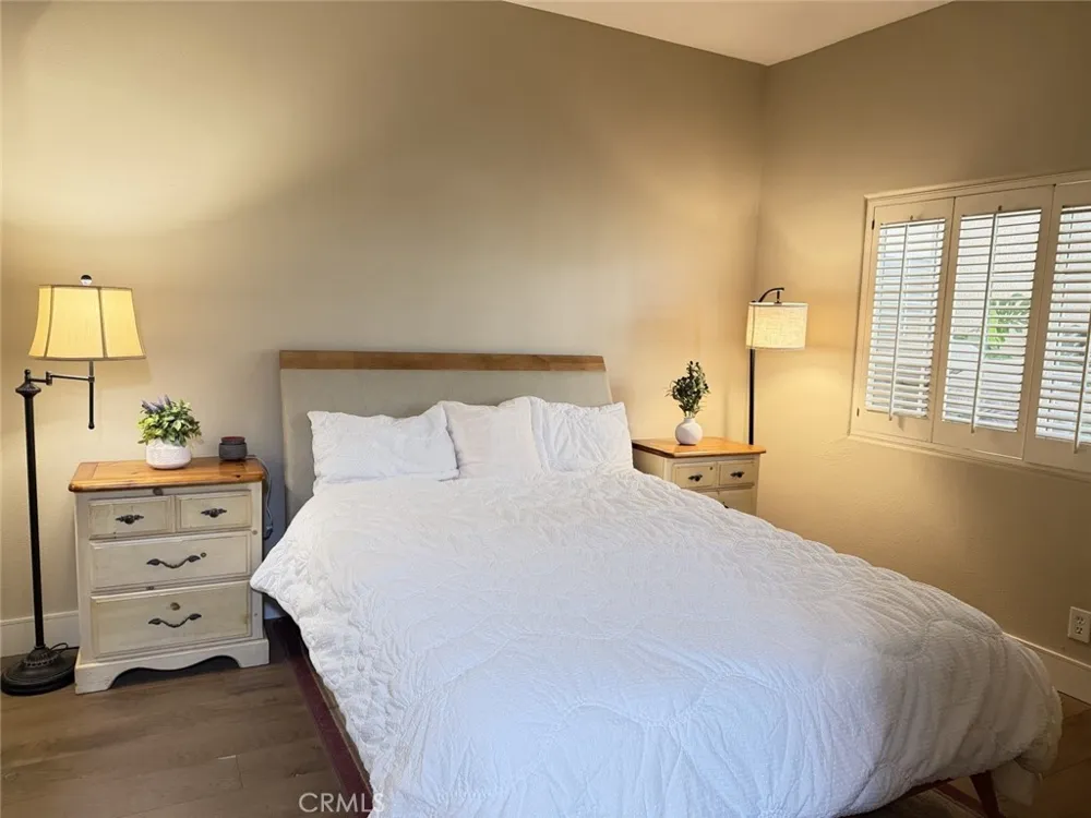 10604 Valley Spring Lane #105 Toluca Lake, CA 91602