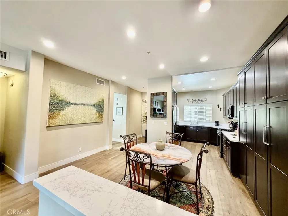 10604 Valley Spring Lane #105 Toluca Lake, CA 91602