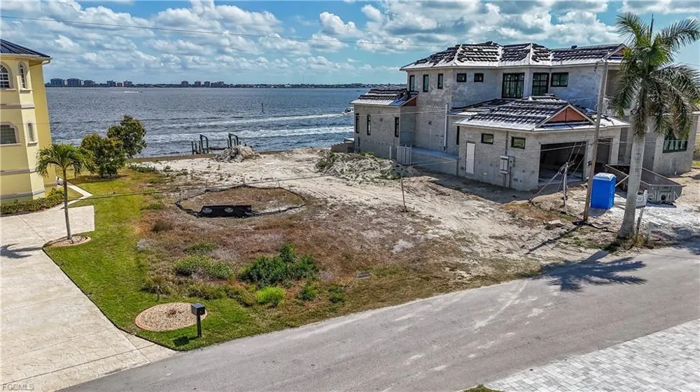 5929 SW 1ST AVENUE Cape Coral, FL 33914