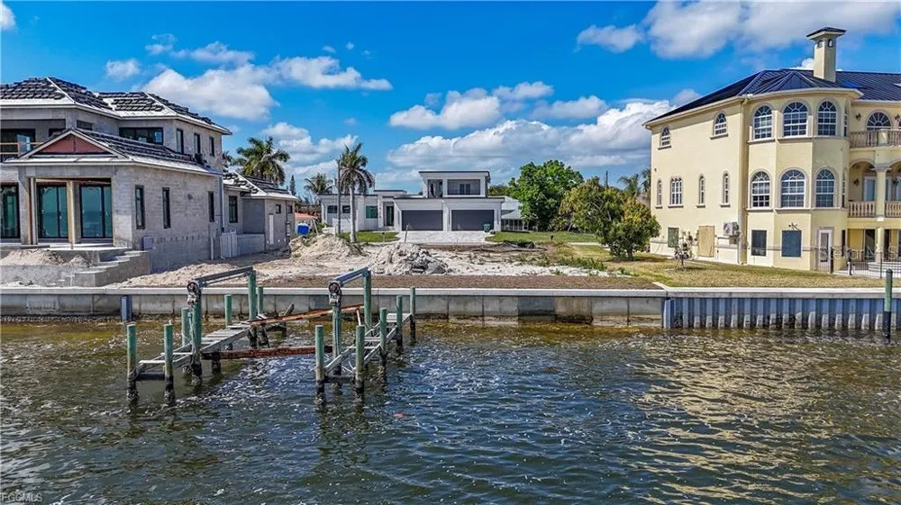 5929 SW 1ST AVENUE Cape Coral, FL 33914