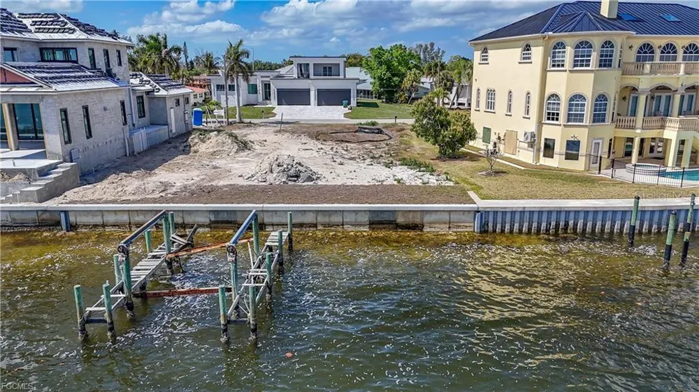 5929 SW 1ST AVENUE Cape Coral, FL 33914