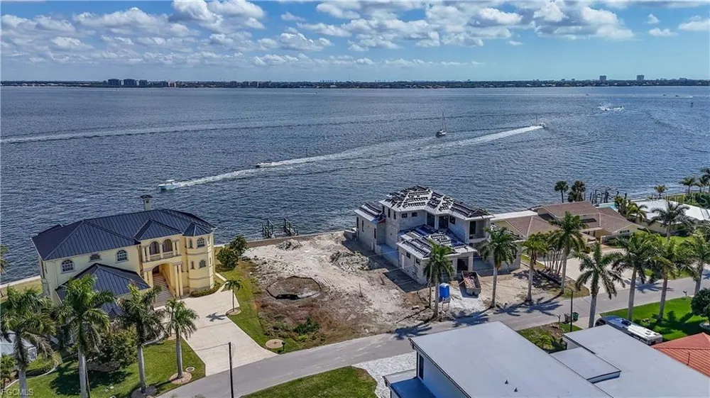 5929 SW 1ST AVENUE Cape Coral, FL 33914