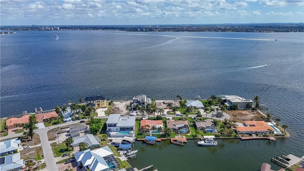 5929 SW 1ST AVENUE Cape Coral, FL 33914
