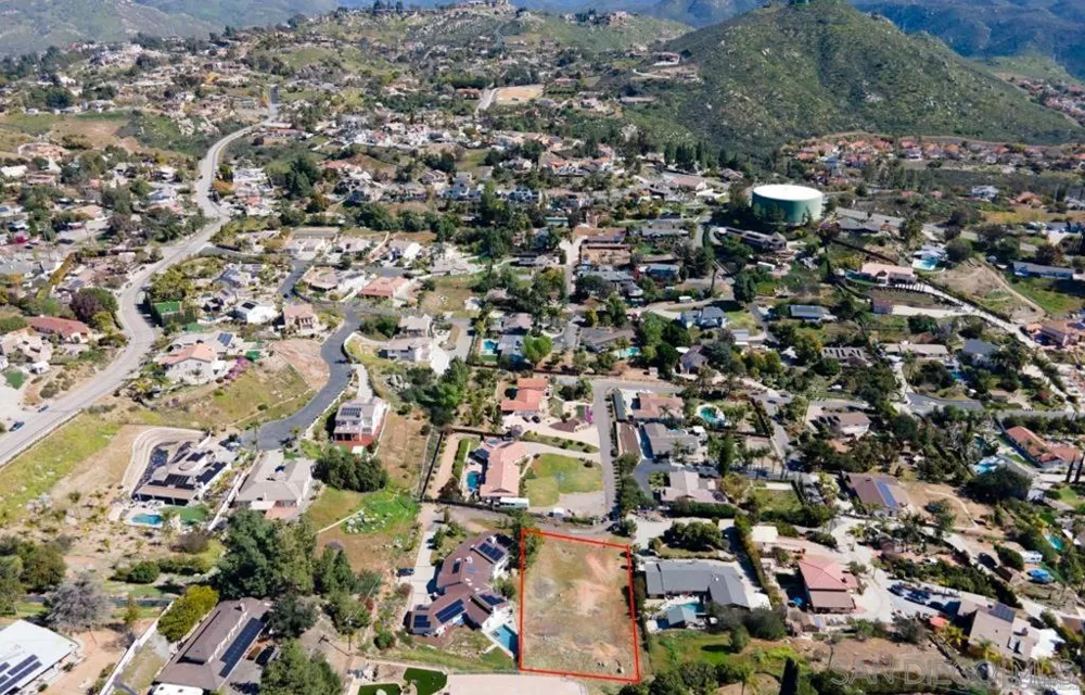 1526 Vista Vereda El Cajon, CA 92019