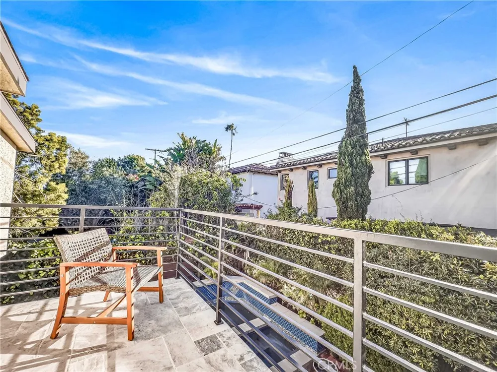 7313 S Earldom Avenue Playa del Rey, CA 90293