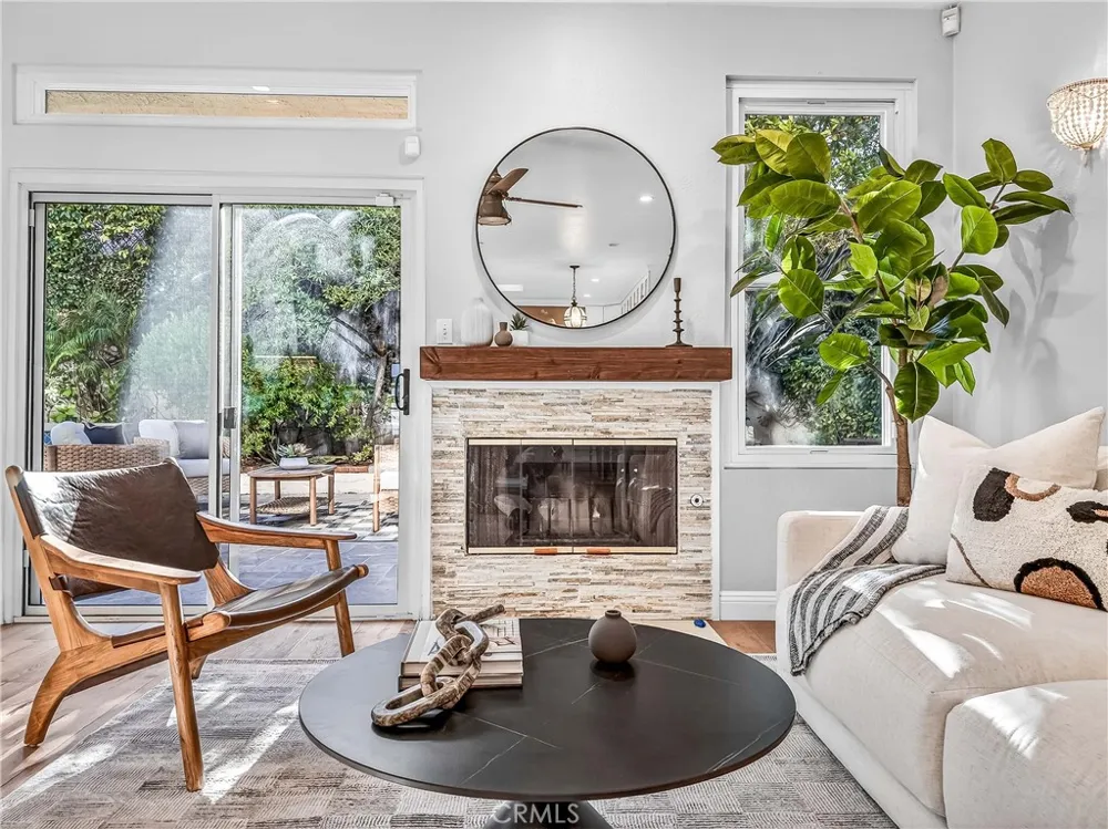 7313 S Earldom Avenue Playa del Rey, CA 90293