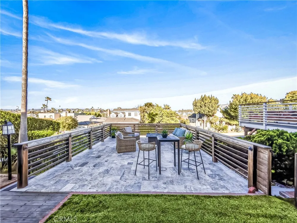 7313 S Earldom Avenue Playa del Rey, CA 90293