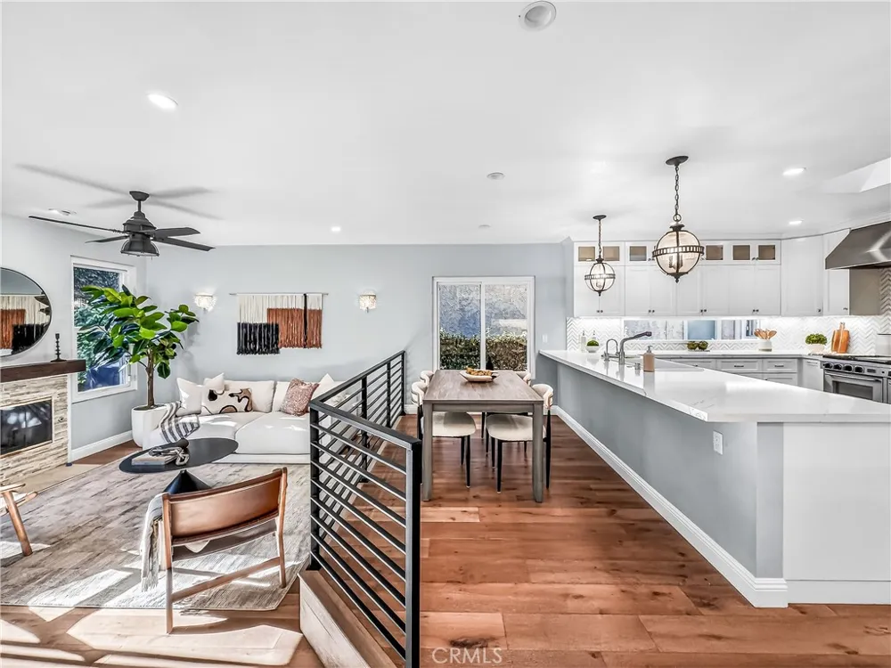 7313 S Earldom Avenue Playa del Rey, CA 90293