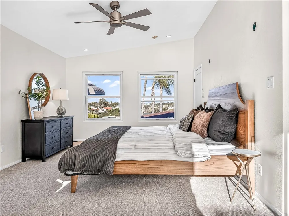 7313 S Earldom Avenue Playa del Rey, CA 90293