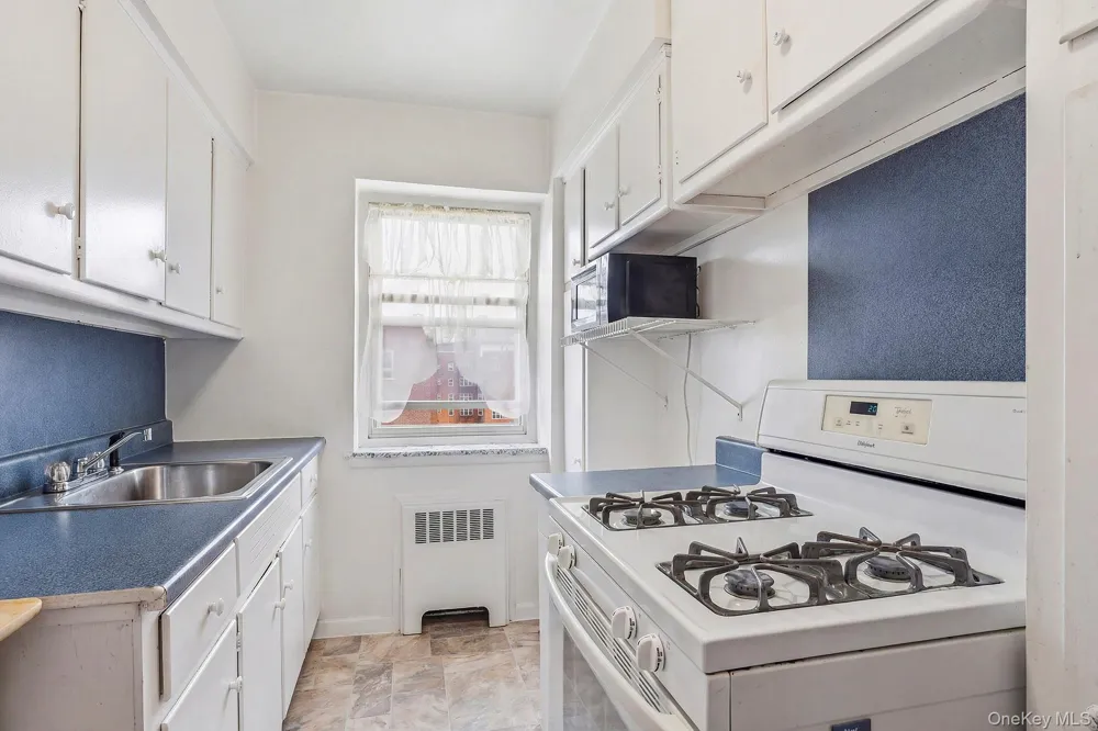 144-55 Melbourne Avenue #6J Flushing, NY 11367
