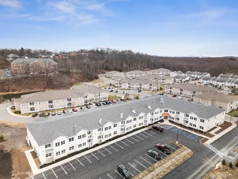 306 Bluestone Court #216