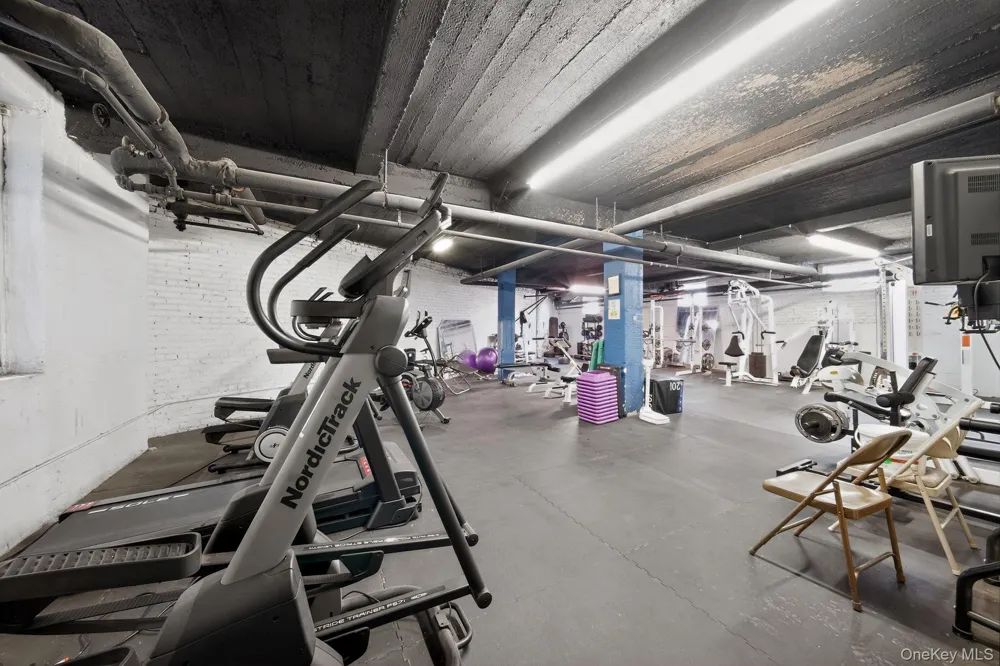 2190 Boston Road #4E Bronx, NY 10462