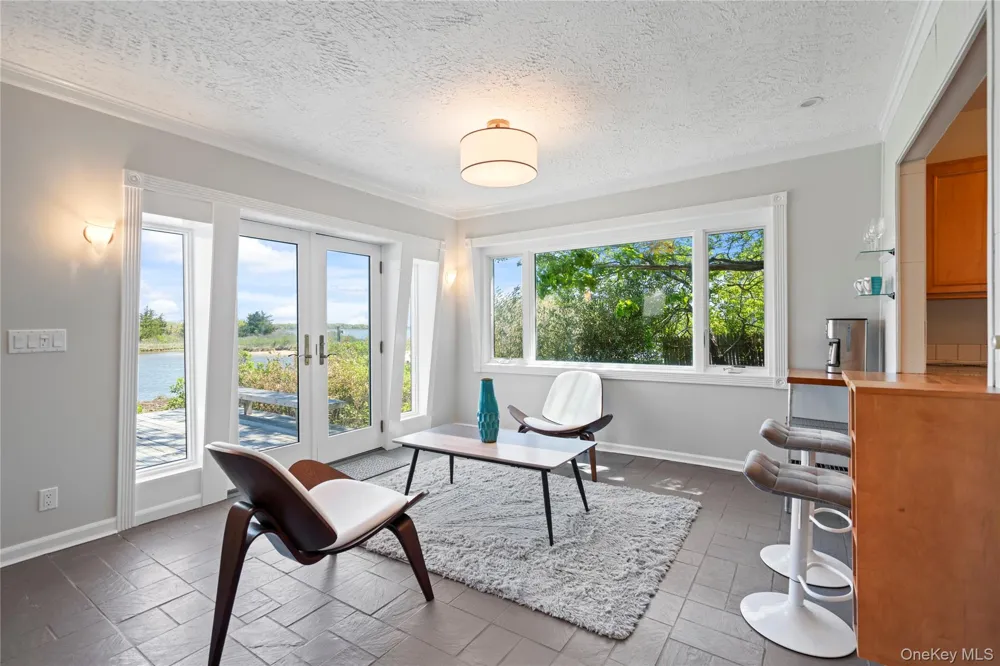 55 West End Avenue East Quogue, NY 11942