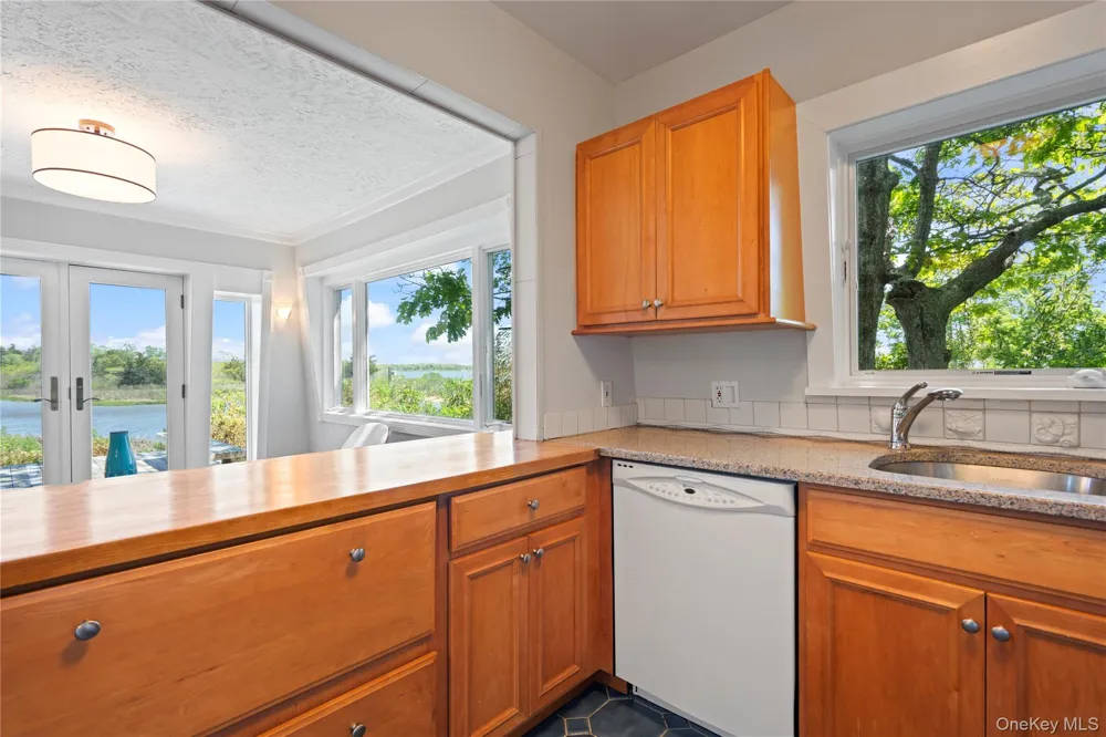 55 West End Avenue East Quogue, NY 11942