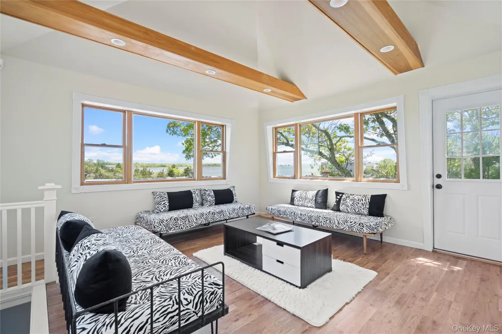 55 West End Avenue East Quogue, NY 11942