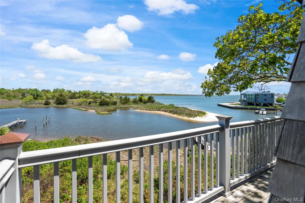 55 West End Avenue East Quogue, NY 11942