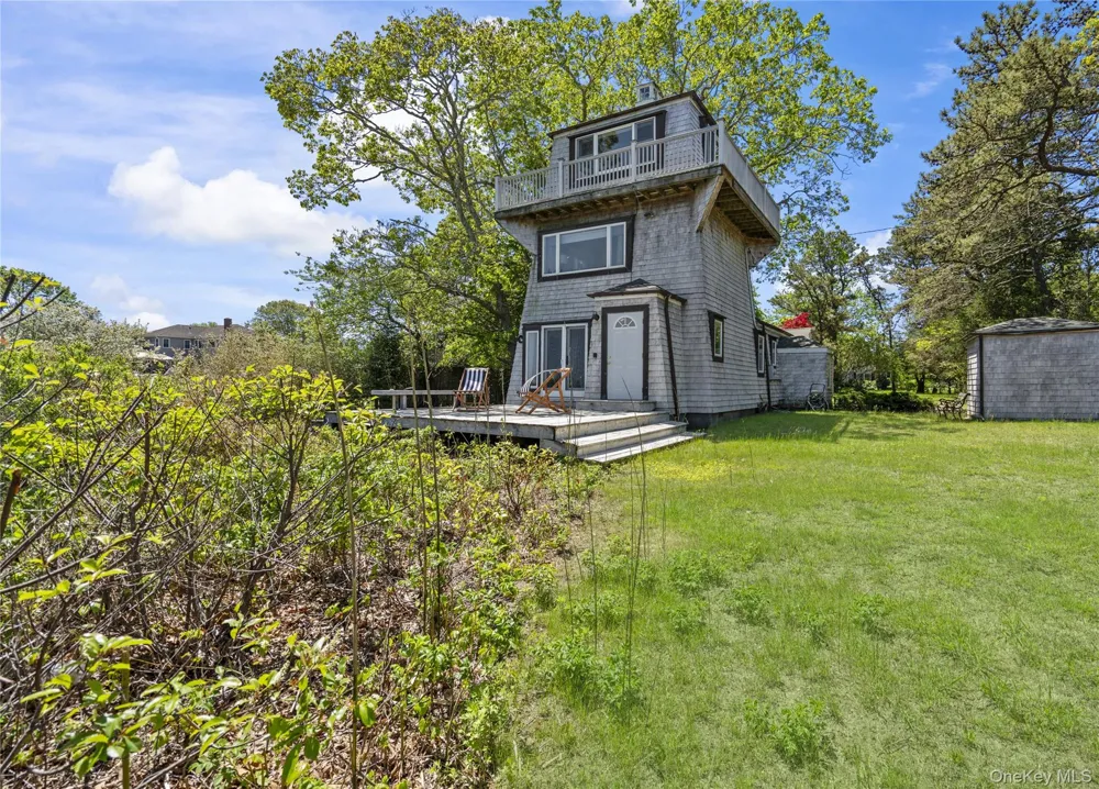 55 West End Avenue East Quogue, NY 11942