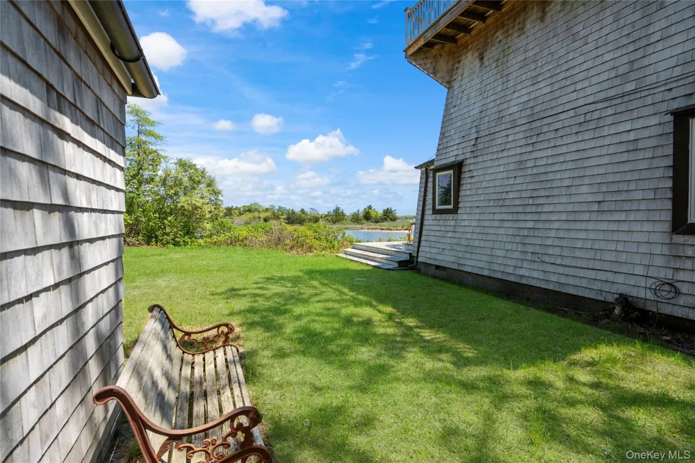 55 West End Avenue East Quogue, NY 11942