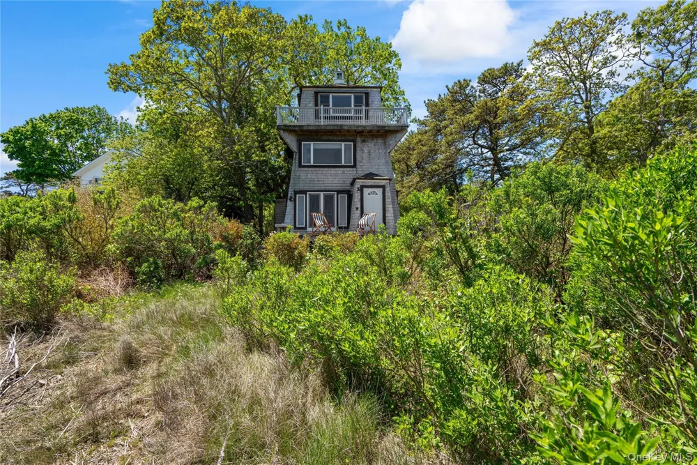 55 West End Avenue East Quogue, NY 11942