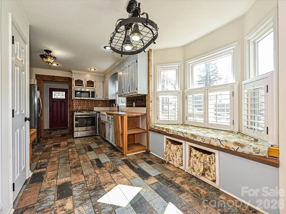104 Deertrack Drive Mount Holly, NC 28120