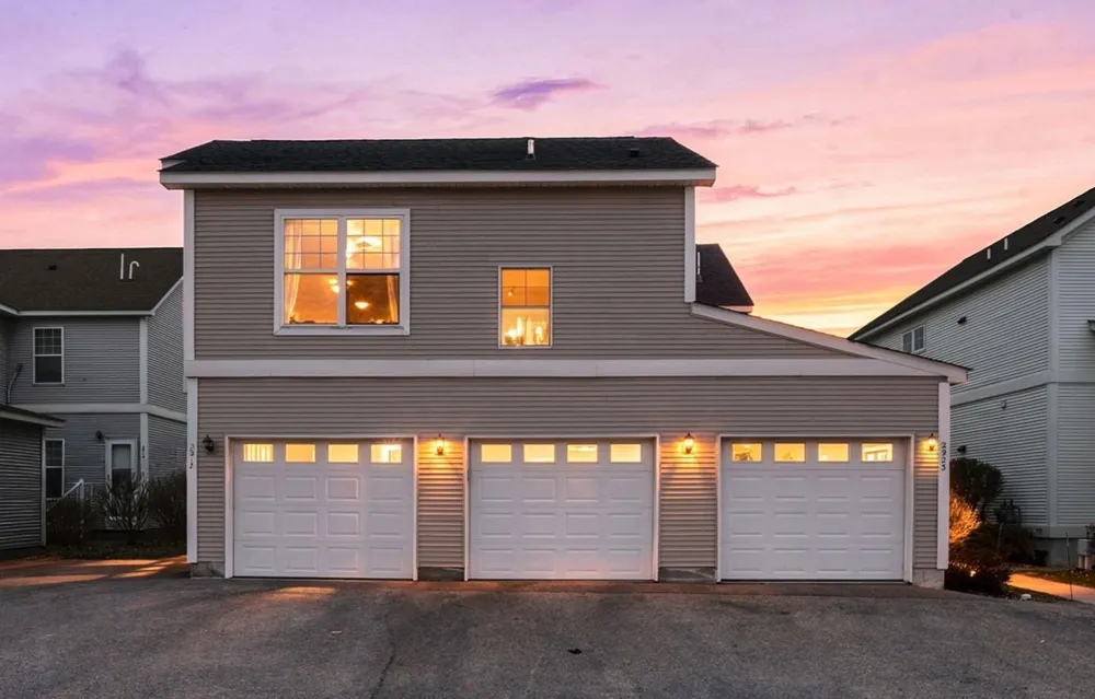 2923 Hemingway Drive Chaska, MN 55318