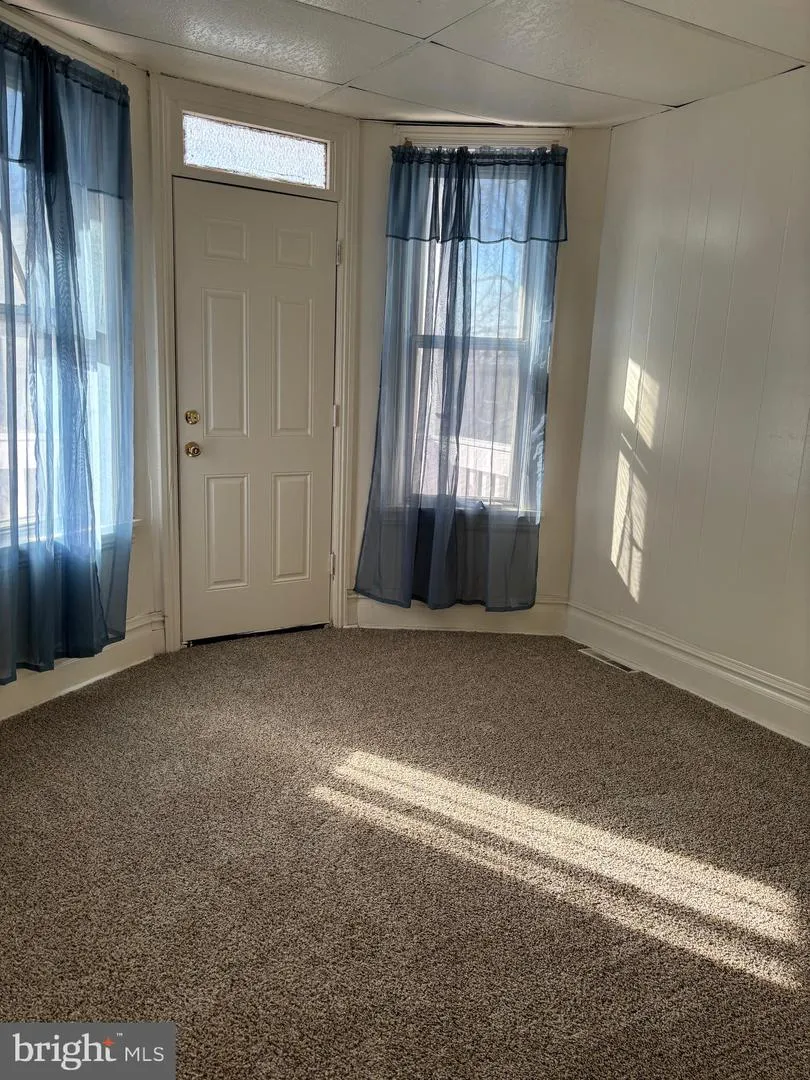 433 PEFFER STREET Harrisburg, PA 17102