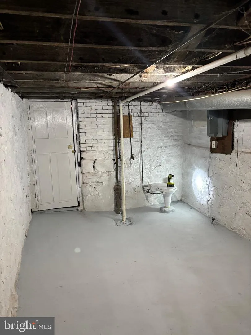 433 PEFFER STREET Harrisburg, PA 17102