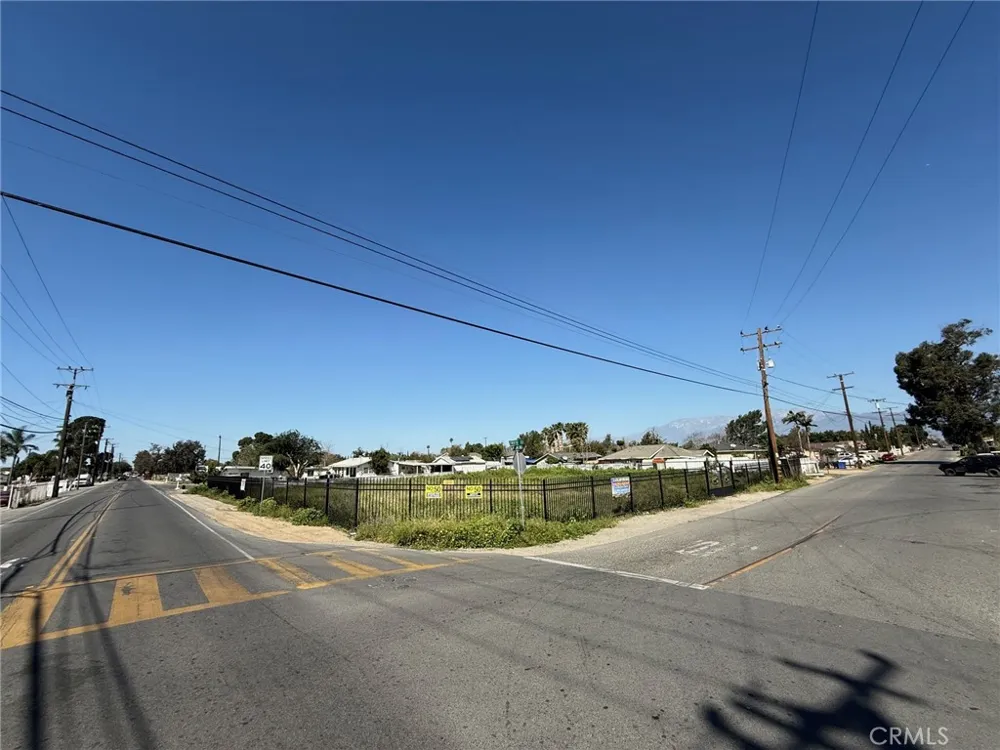 10621 Jurupa Rd Jurupa Valley, CA 91752