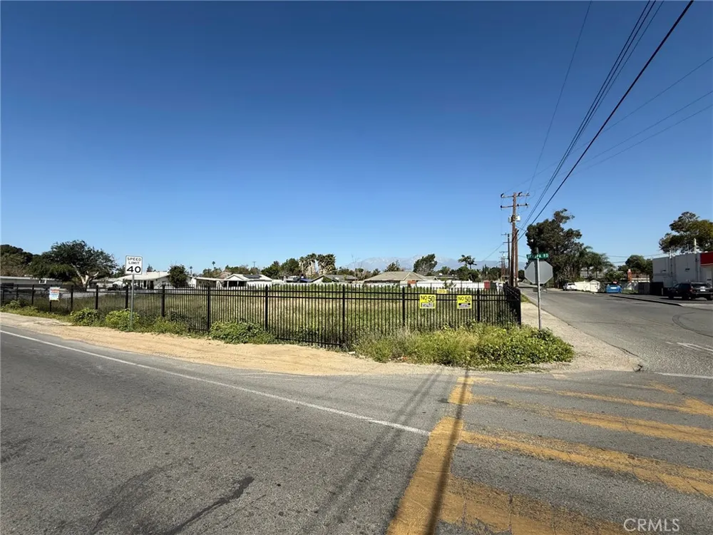 10621 Jurupa Rd Jurupa Valley, CA 91752