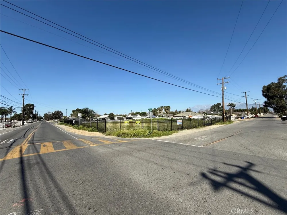 10621 Jurupa Rd Jurupa Valley, CA 91752