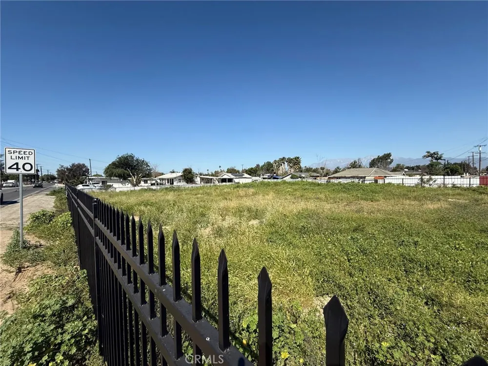 10621 Jurupa Rd Jurupa Valley, CA 91752