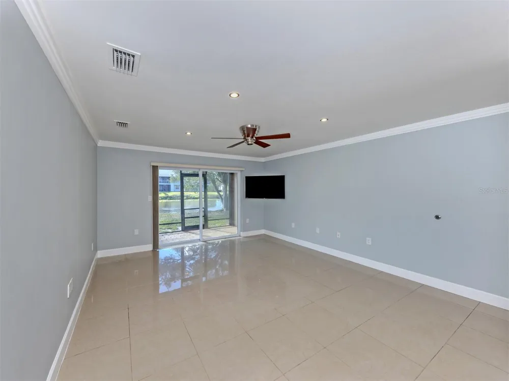 2616 HIDDEN LAKE DRIVE #A Sarasota, FL 34237