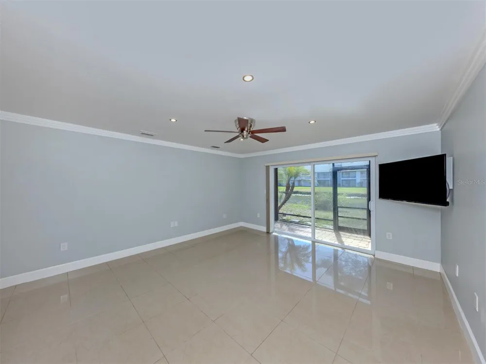 2616 HIDDEN LAKE DRIVE #A Sarasota, FL 34237